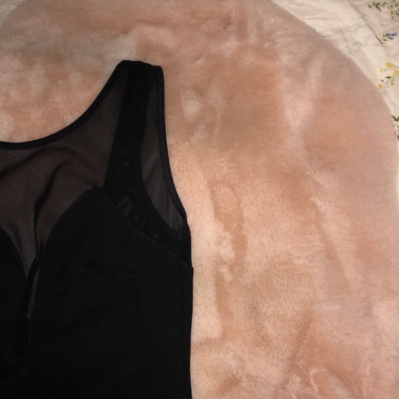 Brand New Lulus Black bodysuit 🖤 - Picture 2 of 4